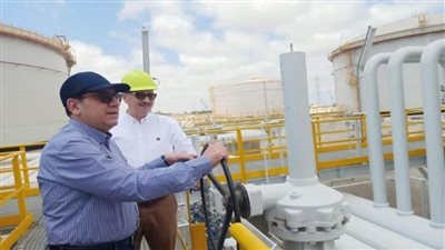 وزير البترول يطلق التشغيل المبكر للمرحلة الثانية من مشروع توسعات 