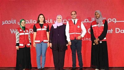 «القباج» تُكرم المتطوعين المشاركين في جهود الإغاثة الدولية على الحدود الأوكرانية البولندية (صور)