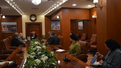 محافظ بورسعيد:انطلاق القوافل التعليمية لطلاب الشهادة الثانوية بداية من يوم٢١مايو 