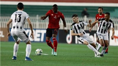 فحص طبي لثلاثي الأهلي في مران اليوم  