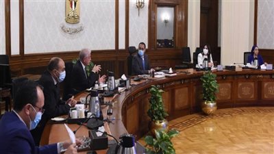 رئيس الوزراء يتابع مع محافظ جنوب سيناء الموقف التنفيذي لمشروعات تطوير مدينة شرم الشيخ (صور)