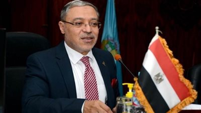 زكي: تركيب واختبار محطة التحلية بهندسة طنطا وإنشاء محطة طاقة شمسية لأول مرة (صور)