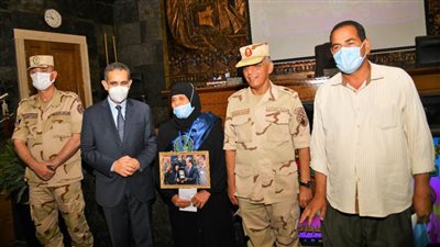 محافظ الغربية يكرم 130 من شهداء ومصابي العمليات العسكرية احتفالاً بيوم الشهيد (صور) 