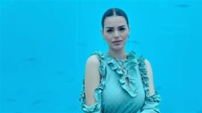 هنادي مهنا في إطلالة جديدة تحت المياه في المالديف.. صور