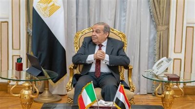وزير الإنتاج  الحربي يلتقى السفير الإيطالى بالقاهرة لبحث التعاون مع الشركات الإيطالية (صور)