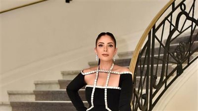 منى زكي تتألق في أحدث ظهور لها | صورة