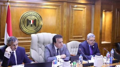 د. خالد عبد الغفار يرأس اجتماع مجلس المراكز والمعاهد والهيئات البحثية (صور)