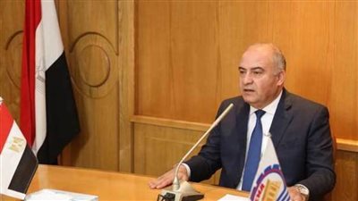 محافظ قنا يعلن عن بدء تلقى طلبات التقدم لتخصيص أراضى لإقامة مشروعات صناعية  