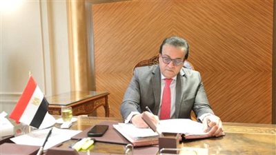 د. خالد عبد الغفار يصدر قرارًا بإغلاق كيان وهمي في القاهرة