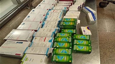إجراءات قانونية ضد راكب عربي حاول تهريب أدوية سرطان وغضروف بمطار القاهرة