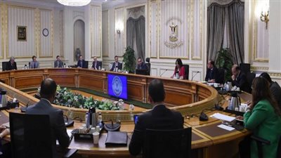 رئيس الوزراء يلتقي مجموعة من ممثلي كبرى صناديق الاستثمار العالمية (صور)