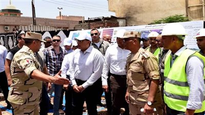 رئيس الوزراء يتفقد سير العمل بمركز التأهيل الاجتماعي في شربين (صور)