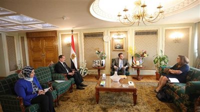 د. خالد عبد الغفار يبحث آليات التعاون العلمي والبحثي مع كوبا (صور)