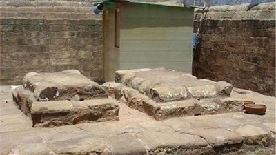 «الإفتاء»: لا يجوز دفن النساء والرجال في قبر واحد إلا في هذه الحالة .. تعرف عليها 