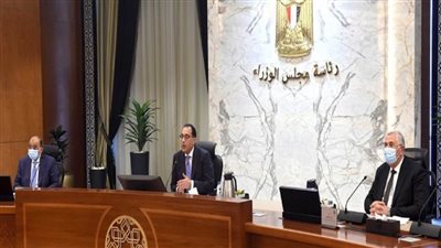 رئيس الوزراء يتابع سير العمل بمنظومة المتغيرات المكانية (صور)