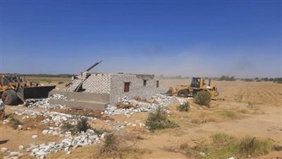 وزير الإسكان: إزالة التعديات على 2642 فدانًا داخل كردون مدينة الفشن الجديدة بالتعاون مع الشرطة (صور)