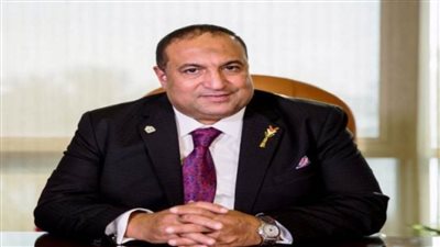 رجل الأعمال خالد عبدالله خارج البلاد ومكتبه فى القاهرة ينفى هروبه ويرد على اتهامات استيلائه على ملايين البنوك