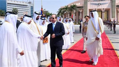 الرئيس السيسي يودع أمير قطر عقب انتهاء زيارته لمصر
