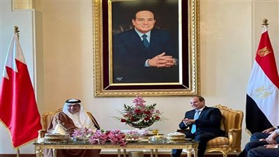 الرئيس السيسي يلتقي ولي العهد البحريني في المنامة