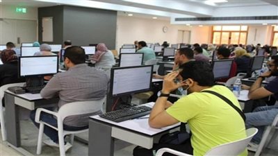 التعليم العالي: الجامعات المصرية تنجح في عقد الاختبارات الإلكترونية بـ117 كلية (صور)