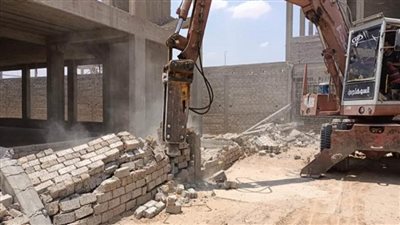وزير الإسكان يُصدر قرارين لإزالة تعدياتٍ ومخالفة بناء بـ«ملوي الجديدة والساحل الشمالي الغربي» (صور)