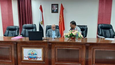 محافظ بورسعيد يتفقد غرفة عمليات إمتحانات الثانوية العامة بديوان المديرية