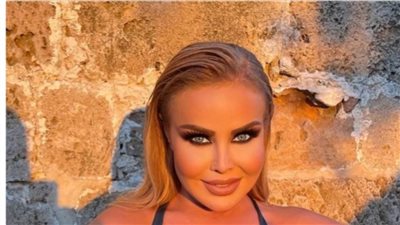 رولا سعد تبرز أنوثتها بآطلالة جريئة