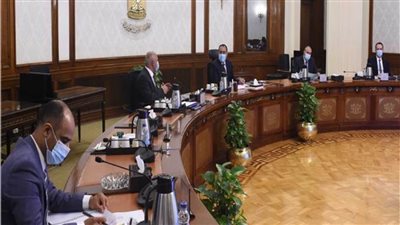 رئيس الوزراء يتابع الموقف التنفيذي لمنظومة النقل الذكي