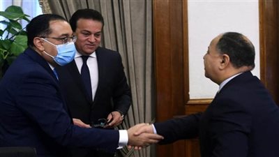 وزير المالية يستعرض موقف تطوير أنظمة التحول الرقمي بالوزارة (صور)