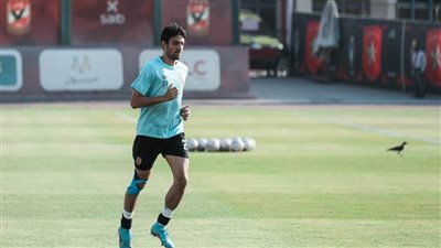 طاهر يشارك في جزء من التدريبات الجماعية للأهلي