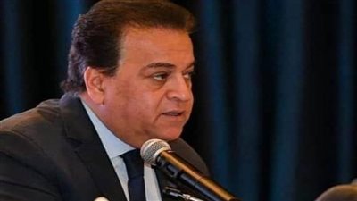 د. خالد عبد الغفار يستعرض تقريرًا عن التخصصات العلمية للذكاء الاصطناعي والمعلوماتية بالجامعات الحكومية