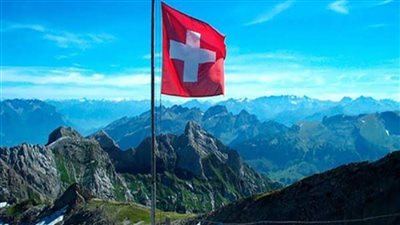 سويسرا تجمد أصولا روسية بأكثر من 6.8 مليار دولار