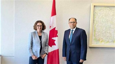 سفير مصر في كندا يسلم دعوة الرئيس السيسي لجاستن ترودو لحضور قمة المناخ