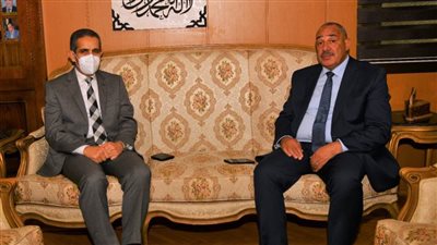محافظ الغربية يقدم التهنئة لمدير مديرية الأمن الجديد 