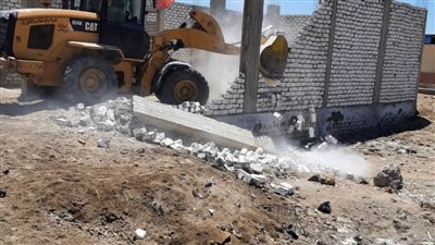 محافظ بورسعيد:إزالة مبني مخالف في منطقة القابوطي علي مساحة ١٥٠