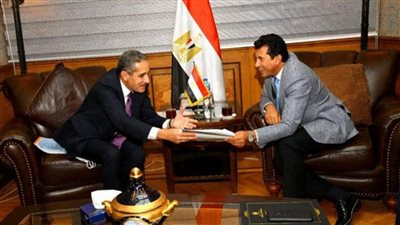 وزير الشباب يلتقي محافظ الغربية لبحث سبل التعاون المشترك