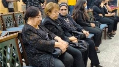 سميحة أيوب وسميرة عبد العزيز ورشوان توفيق فى عزاء الراحلة رجاء حسين