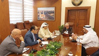 محافظ بورسعيد يستقبل وفد مستثمرين من دولة الإمارات لبحث سبل التعاون