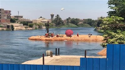 وزير الري يستعرض الموقف التنفيذي لمشروع قناطر ديروط الجديدة (صور)