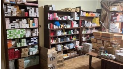 ضبط أكثر من 5 مليون قرص لأدوية مجهولة ومهربة داخل مخزن صيدلية بالقاهرة 