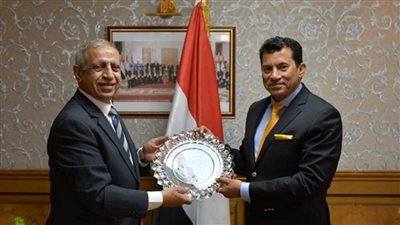 وزير الشباب يستقبل رئيس الأكاديمية العربية للعلوم والتكنولوجيا والنقل البحري (صور)