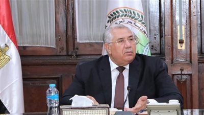 وزير الزراعة يتابع عمليات التحصين والتأمين على الماشية