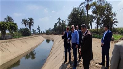 وزير الري يتفقد أعمال التأهيل المنفذة سابقا بترعة الفليفلة المستجدة (صور)