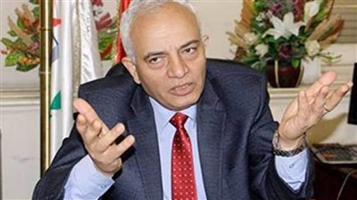 التعليم تحذر من تداول تصريحات غير رسمية على لسان رضا حجازي