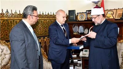 وزير الأوقاف يستقبل سفيري «فنزويلا والإكوادور» لبحث التعاون المشترك