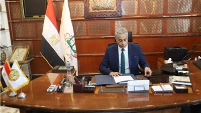 القوي العاملة: مساعدة عامل بالرياض بتوفير تذكرة طيران للعودة لمصر 