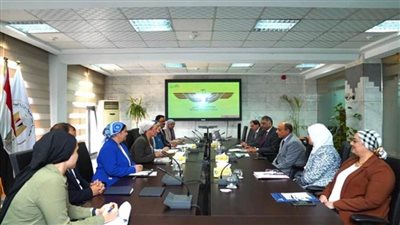 وزيرا البيئة والطيران المدني يناقشان آخر مستجدات الاستعداد لاستضافة قمة المناخ cop27 (صور)