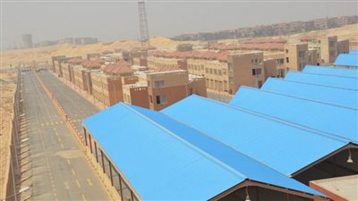 اليوم.. مزاد علني لبيع محال تجارية وصيدلية كمرحلة أولى بالسوق التونسي بمدينة 15 مايو (صور)