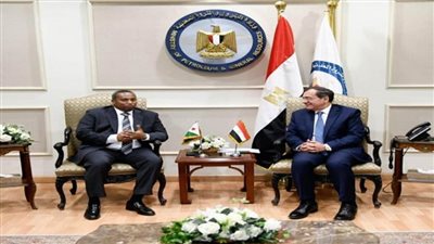 البترول: تشكيل فريق عمل للوفاء باحتياجات جيبوتي في الصناعة البترولية (صور)