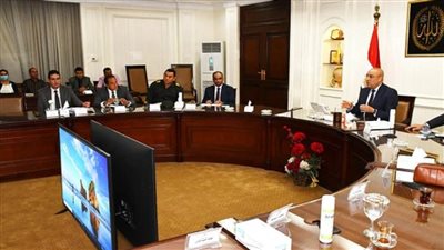 وزير الإسكان يترأس اجتماع اللجنة الوطنية لمتابعة الموقف التنفيذي لمشروع تطوير موقع التجلي الأعظم  (صور)